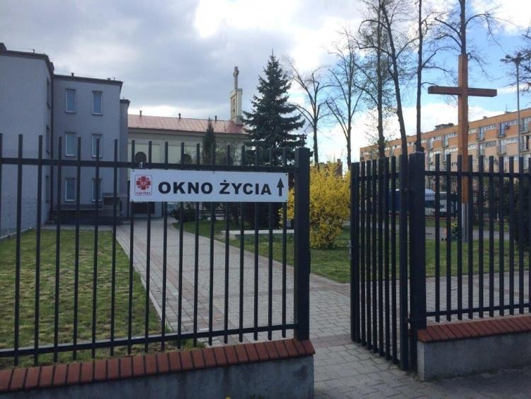 Kolejne niemowlę w Oknie Życia u Urszulanek 1 25219 801d5f2bf994ac7fd929da4d7c4bf027
