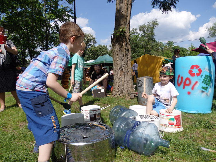 Edukacja w klimacie piknikowym. Nauka w krótkich spodenkach 1 25275 660f7956b38520393a39cd64655c52ef
