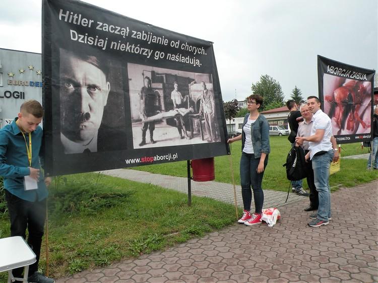 Manifestacja w obronie życia w Radomsku 1 25505 d25ba42b1b4b0c8e7784ee982c261a05