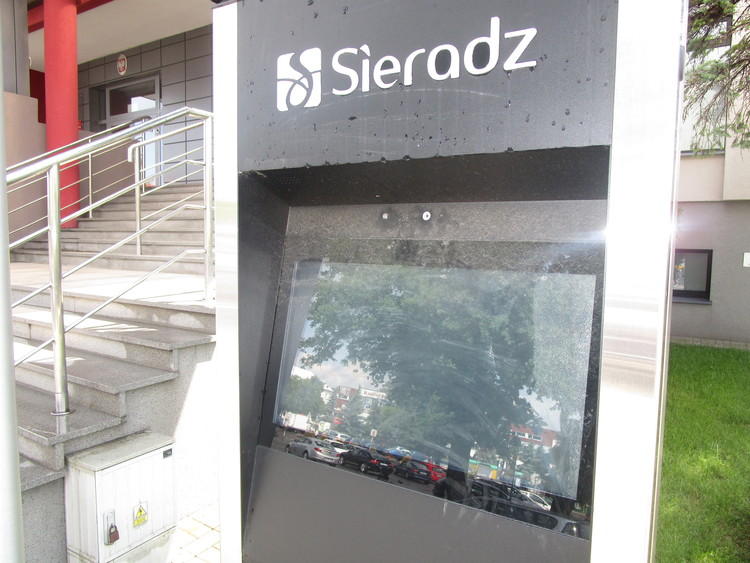 Felerne infokioski w Sieradzu. Dlaczego nie działają? 1 25788 705c14a2e39f7b4a0cbdbadbe3f471c2
