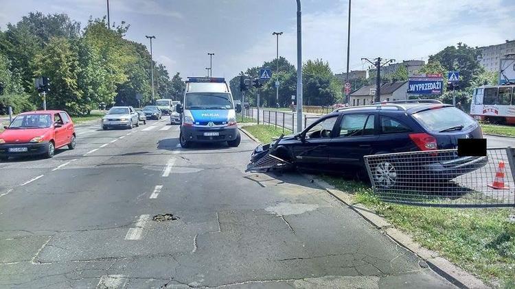 Alkohol, kolizja i próba przekupienia policjantów 1 26229 ba744f2c0808e087e776540105b2f76d