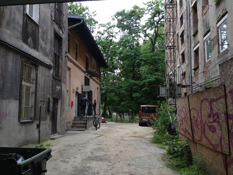 "Podwórko Hilarego" w Łodzi. Skorzystaj z porad architektów 1 26536 c85f9af5c75e07441fbf41353d3a26ad