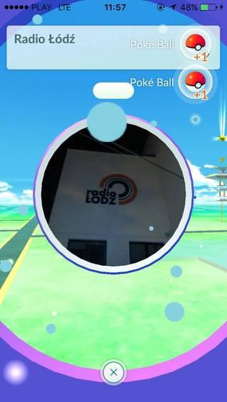 Gra "Pokemon Go" robi furorę. Policja: "To może być niebezpieczne" 2 26824 95e6061ae6ca0b40cc64bbe2a54adef9