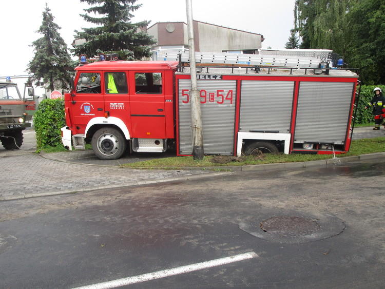 Nawałnica sparaliżowała Zduńską Wolę 1 27036 ebde4b1ce73e01ce4b9137a51516a8ce
