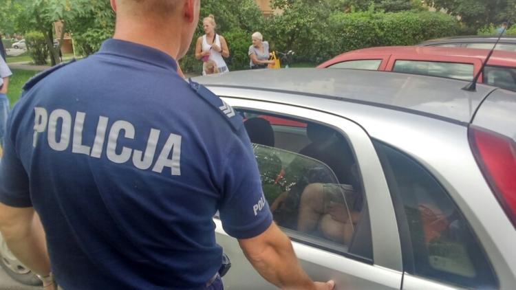 Policjanci zdążyli w porę 1 27296 d14da96cb22a6353185703e05be3687f