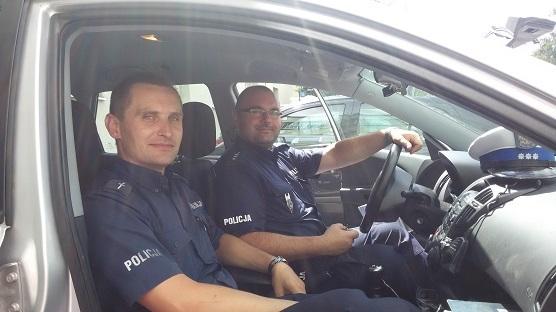 Chciał wręczyć łapówkę policjantom z łódzkiej drogówki 1 27360 773a8618190d77b208fd06b5d1b29119