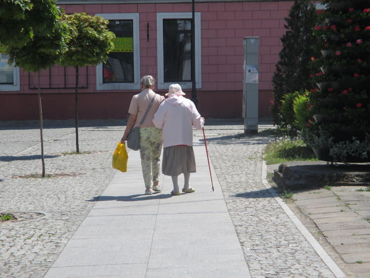 Szczęśliwy koniec poszukiwań 85-letniej kobiety z Sulejowa 1 27444 c64da5cf6db6a3f7034169b310868c7d