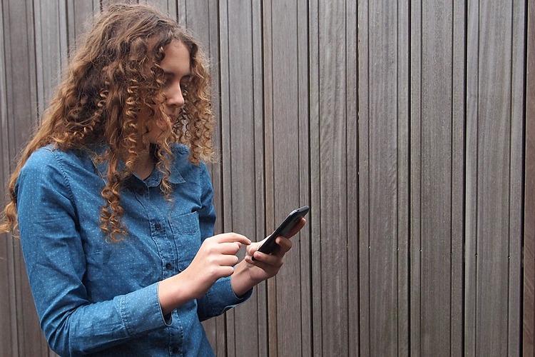 Zakaz używania telefonów komórkowych w szkołach? 1 28437 cfb1c4096ec9d71667485a9b74173946