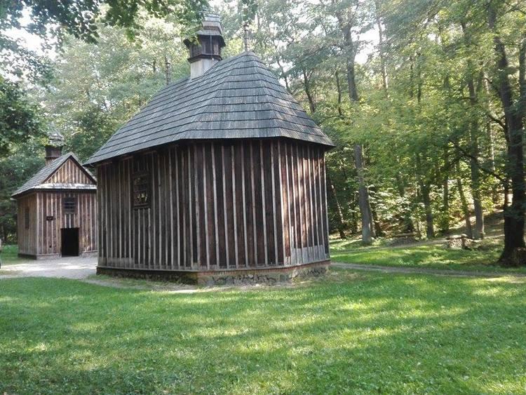 Remont kapliczek św. Rocha i św. Antoniego w Łagiewnikach 1 28910 a5b1fc19a22f347756e38264fe295fdb