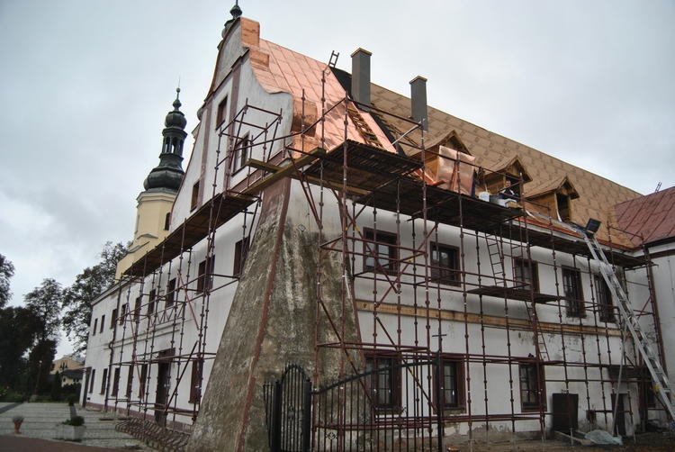 "Więźba na skrzydłach aniołów". Remont klasztoru w Warcie z utrudnieniami 1 29154 c5c9aa5de9e5c7739551ebef57bbe958