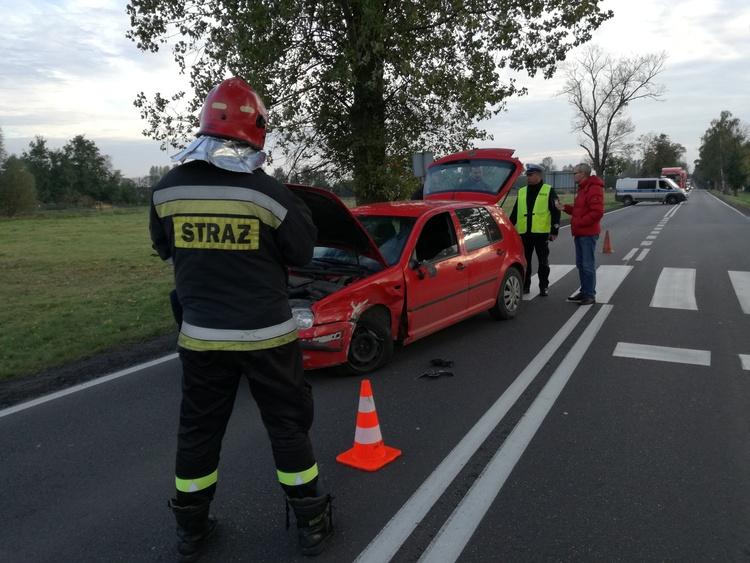 Wypadek radiowozu pod Sieradzem. Dwaj policjanci w szpitalu 2 29279 65046419ec738a480d632993c801dc1f
