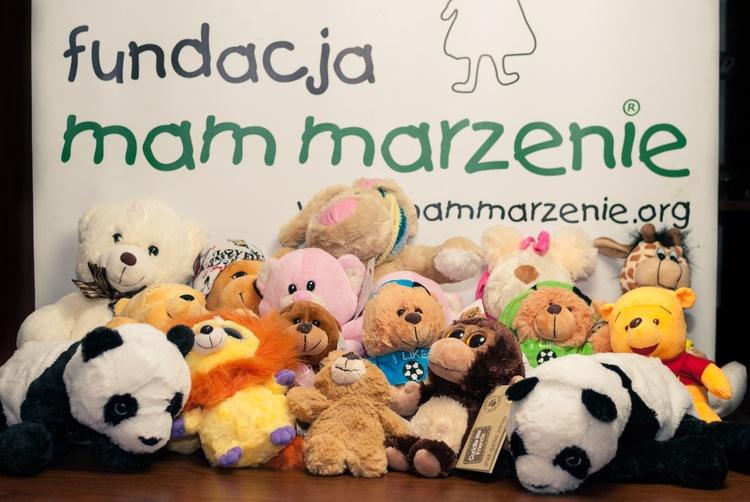 Zbiórka darów na Dzień Pluszowego Misia. Pomagając chorym onkologicznie dzieciom 1 29478 ec34783ddcbf128592cdba686740bacf