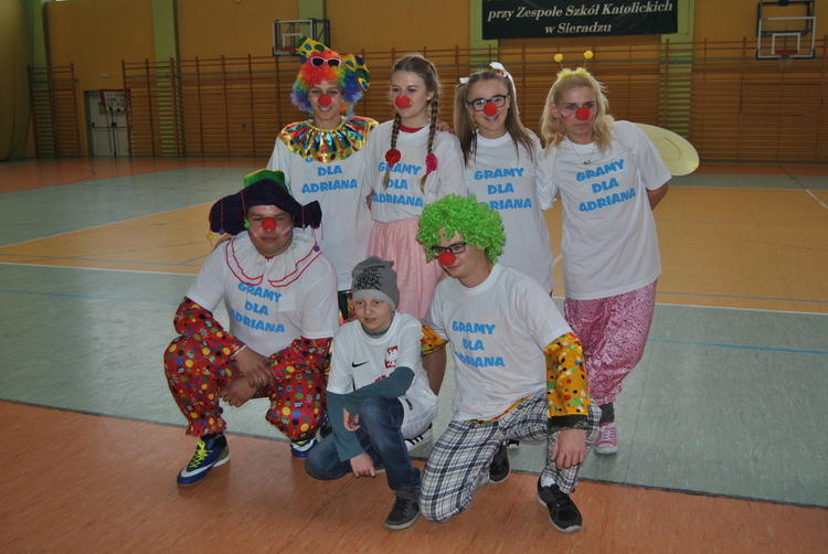 Narobili bigosu, nawet bez Kapustki. Mecz charytatywny dla Adriana z Sieradza 1 29556 9a2a06da482ba6e7098bb9e71f78bb6c