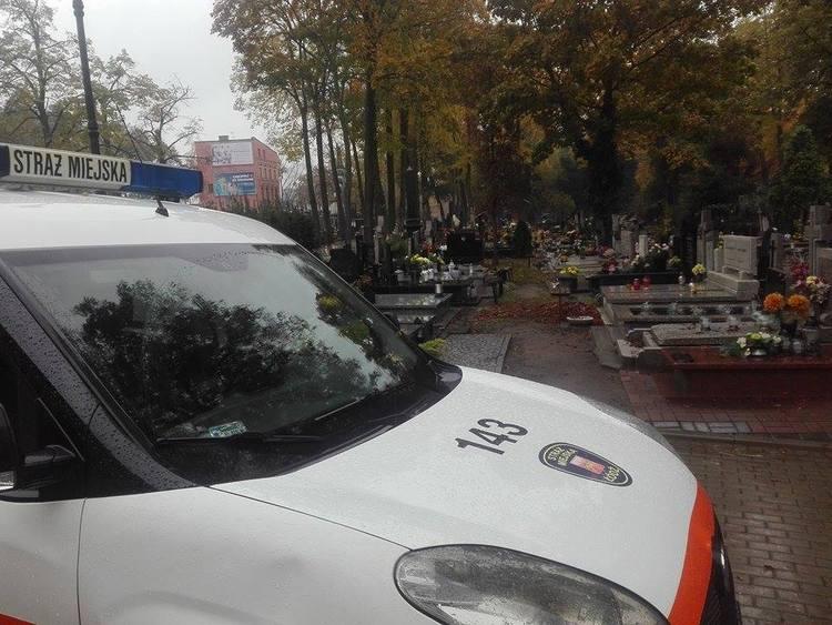 Wzmożone kontrole na łódzkich cmentarzach 1 29782 ebbd32a31fda5ecf0c6c06c9350115b1