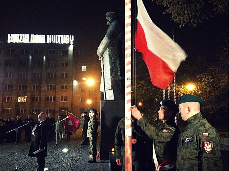 Wigilia Święta Niepodległości i hołd oddany wielkiemu przywódcy 1 30171 d61d3338cdd52cd1496ec2eb39715f22