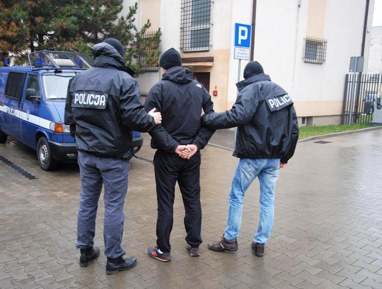 Rozbili grupę przestępczą wyłudzającą pieniądze "na policjanta" 1 30336 51964cfa3088aa87f42a15de9f80e7a9