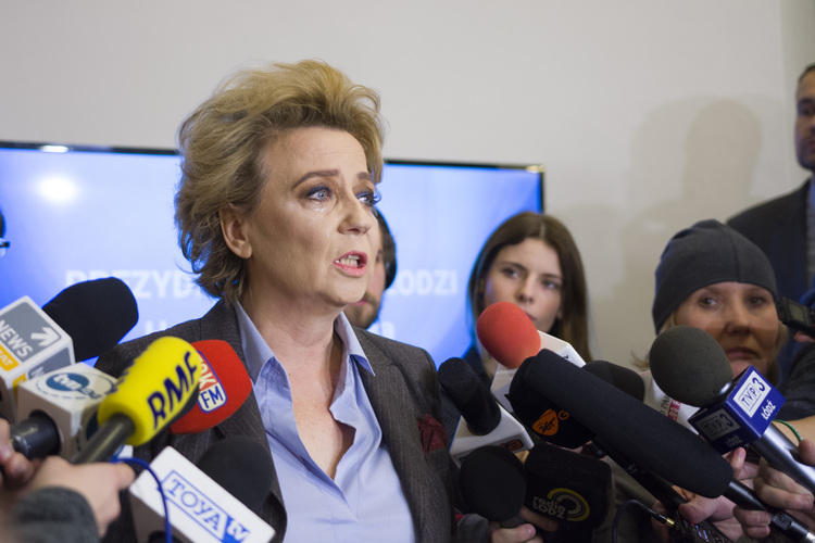 Hanna Zdanowska o prokuratorskich zarzutach: "Jestem niewinna. Nie mam niczego do ukrycia" 2 30408 f992d2aa450e2c93b7d24f420ffcc2d2