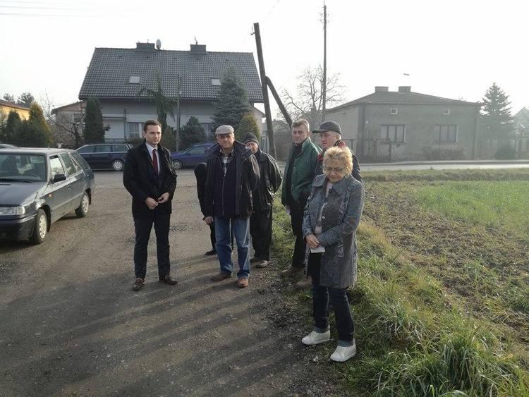 Ubojnia drobiu obok domów? Mieszkańcy Koluszek protestują, burmistrz oskarża ich o działanie na szkodę gminy 1 30578 be24af2a89435d9e4646b473b792170b