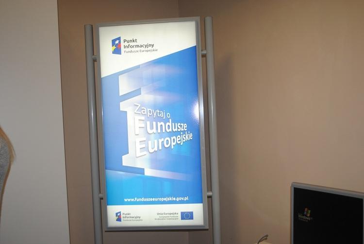 Fundusze Europejskie na wyciągnięcie ręki. Dostęp równy dla wszystkich 1 30580 52bab5b1354bd61398a32ce2c0dd6624
