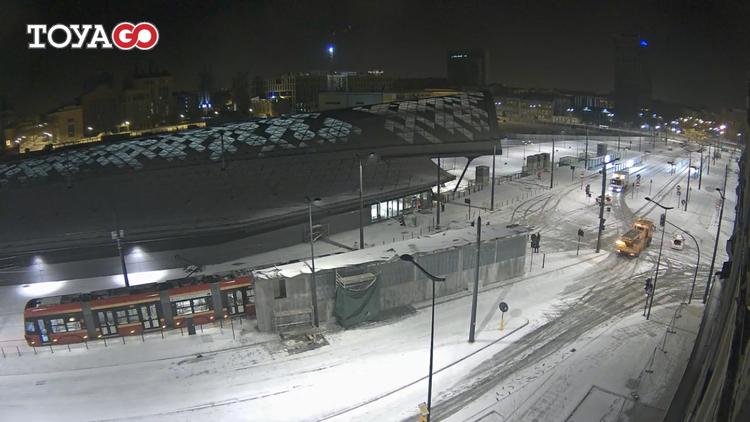 Pierwszy tramwaj przy nowym dworcu Łódź Fabryczna 2 30708 65e60400185e329e83a25701512256f9