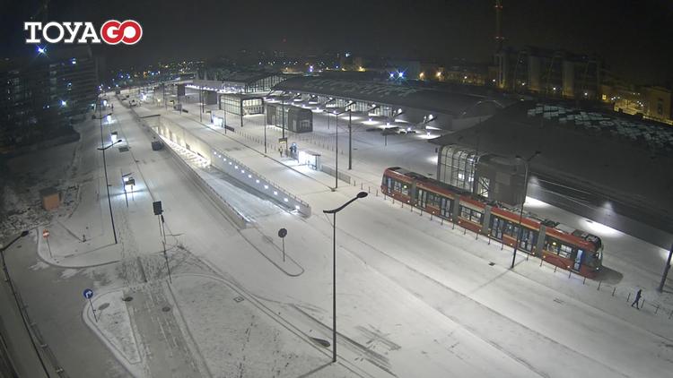 Pierwszy tramwaj przy nowym dworcu Łódź Fabryczna 1 30708 f528bbcfc37b74af7be20b832830352d