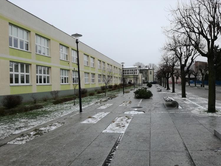 Nowa mapa sieradzkich szkół. Co z budynkiem gimnazjum nr 2? 1 30741 9570995329f042bab1b7441d4822d6b9
