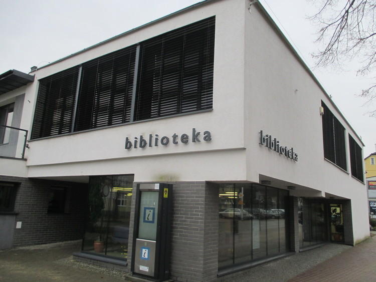 W weekend nie poczytasz. Sieradzka biblioteka będzie zamknięta w soboty 1 31436 3276d0e9c167ed6d79562c98a5bc8e62