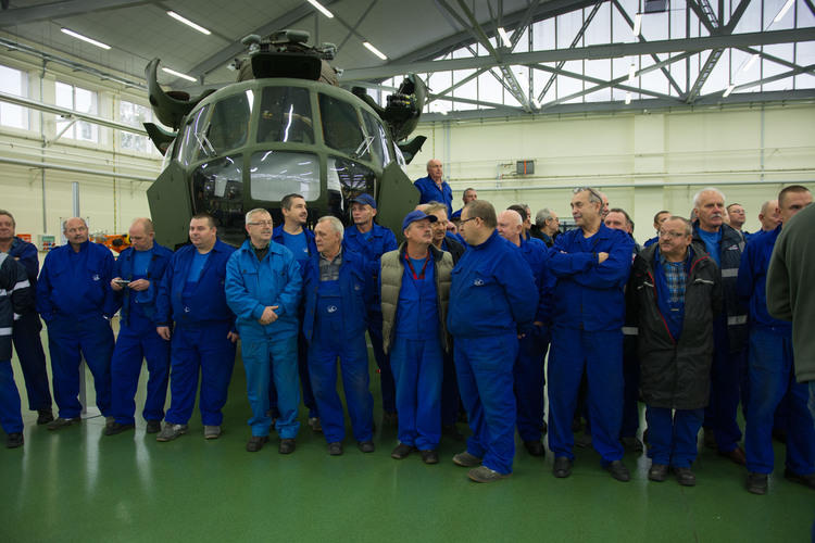 MON: trzy firmy walczą o kontrakt na dostawy śmigłowców. Jest wśród nich Airbus Helicopters 1 33065 6b9f5818ceb0febf2e5c076a3963ba65