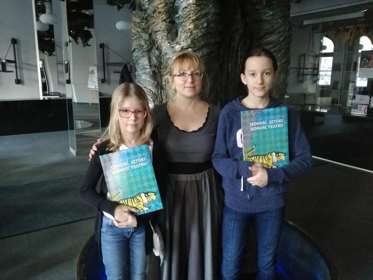 Oglądamy, słuchamy i podziwiamy Teatr Lalek Arlekin | Nasze dzieci 1 33317 554bddc8798aa44950c48fa35f1bbf90
