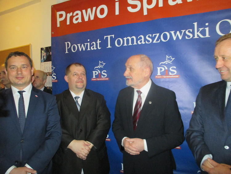 Biuro poselsko-senatorskie Prawa i Sprawiedliwości w Tomaszowie 1 33416 3f32b6fed6c15b4767fa3e3c11ee0b11