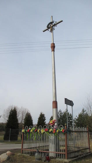 Krzyż z armaty pod Skierniewicami 1 33730 a0894d95a2d1069257b3dec2d173994c
