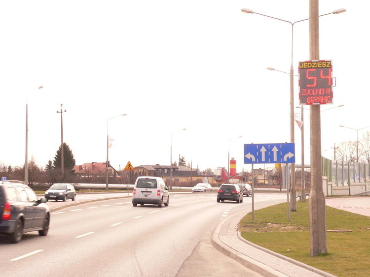 Dziękuje i ostrzega. Nowa tablica w Skierniewicach 1 34048 e24bf4f85c4fed6fd8e20fba20fba1b2