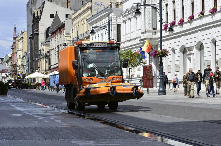 Zmywanie resztek zimy. Wiosenne porządki w Łodzi 1 34422 79abda3d0680032b923da86e741390b7