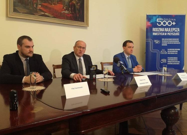 1,3 miliarda złotych przez rok programu "Rodzina 500 +" w Łódzkiem 1 34469 20c76df506b931001b014be7faa2f419