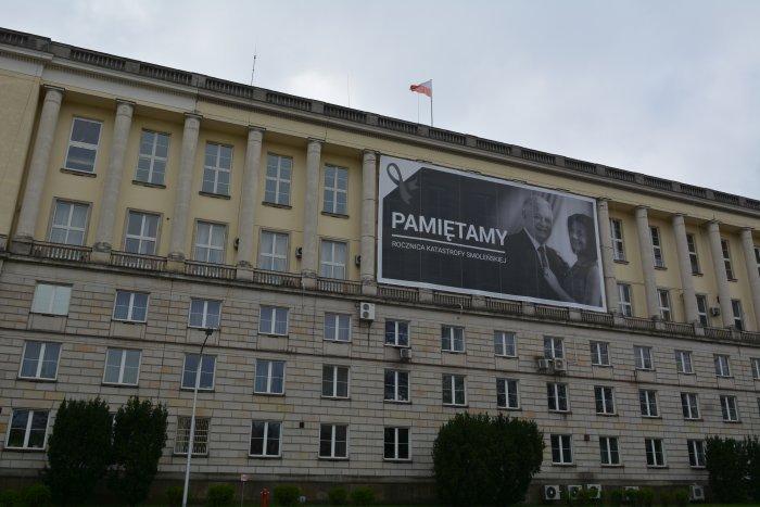 7 lat temu, 10 kwietnia 2010 roku, 96 osób zginęło w katastrofie pod Smoleńskiem 1 34546 f4b17814928eb1a2dcabc1635660fe3a