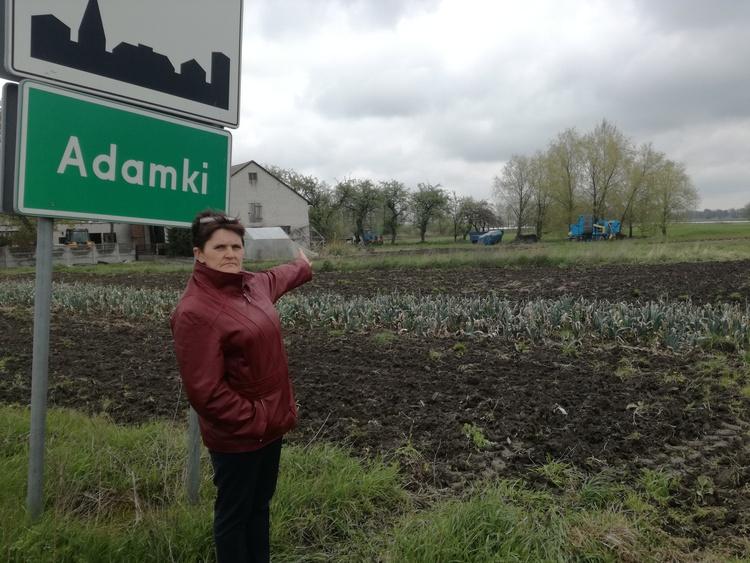 Gmina Błaszki. Chcą zbudować świetlicę na "ziemi niczyjej" 1 35422 e703ead59404c753d8366676ba470dc1