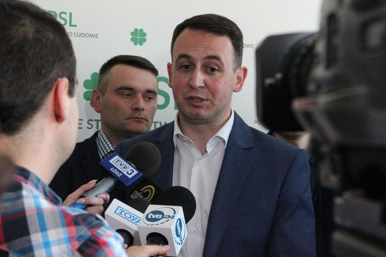 "Nie ma pewności czy rolnicy zdążą złożyć wnioski o dopłaty". PSL krytykuje działania ARiMR 1 35480 52c1feee40712781dcc1483b9e9afd95
