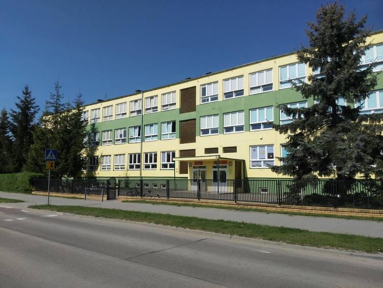 Remont szkoły w Zapolicach stoi pod znakiem zapytania 1 35763 8ba800d1a80f00d0ab7fc6d581e9ba42