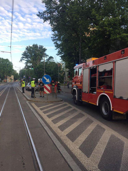 Wypadek na Limanowskiego. Samochód wjechał w kobietę 1 36636 dab6acbdda9e364ba81237e3f857eb93