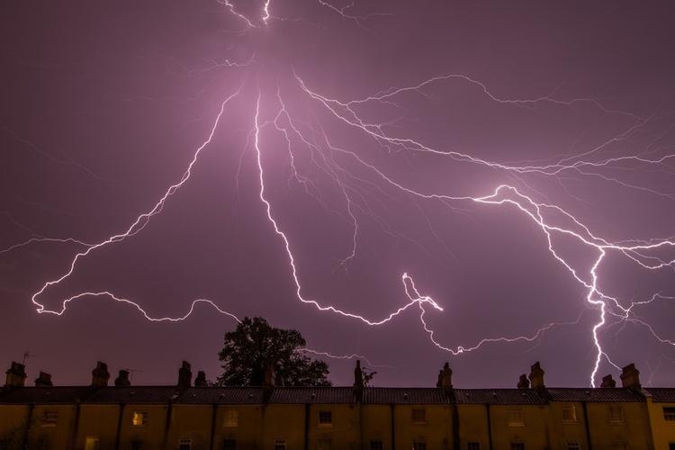 Kolejny burzowy dzień. Synoptycy ostrzegają przed ulewami i gradem 1 37065 c3c26c73175dbe1b9ae6f02f166adeae