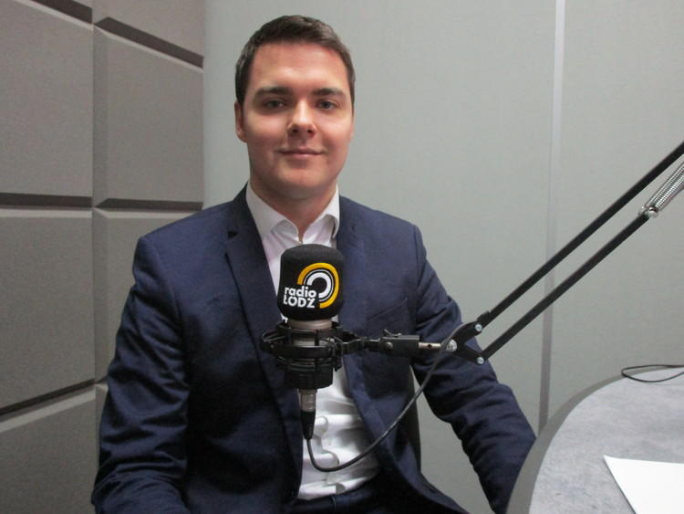 Poseł Rzepecki znów pod prąd. Nie poparł projektu ustawy paliwowej, nie popiera też rozporządzenia o Sądzie Najwyższym 1 37302 c8caeb85d5e47e83002f80cdc5cc9508