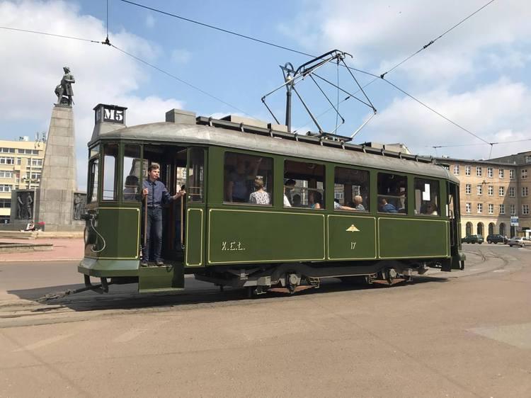 37350 e0c07c6ab155693ab45d577386c373e1