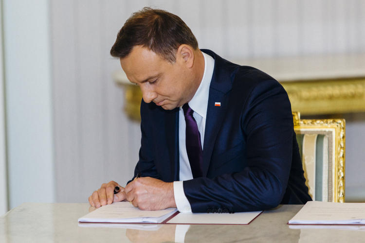 Prezydent Andrzej Duda składa kondolencje rodzinom harcerek, które zginęły w Suszku 1 37829 a7cd054b57831f1f8b0a85ac205f1b43