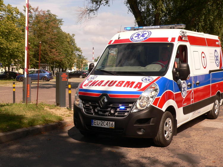 Nowe karetki dla szpitala w Skierniewicach 1 37919 bf593471841ca557d723a825e8e0a83b