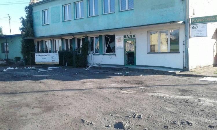 Złodzieje wysadzili bankomat w Klonowej 1 38188 89448ee96de3f88cb023b33a07c03467
