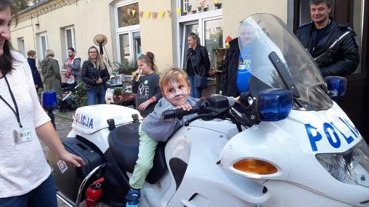 Policjanci spełnili marzenie chorego chłopca 1 38939 17d1707955ffd945a3a3daf28bf39ecc