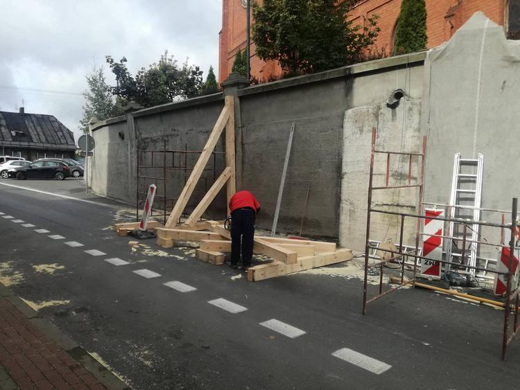 W przyszłym tygodniu, drogą przy farze w Zgierzu przejadą samochody osobowe 2 39022 a68cdc8b947908d19e841f31072e2ad5
