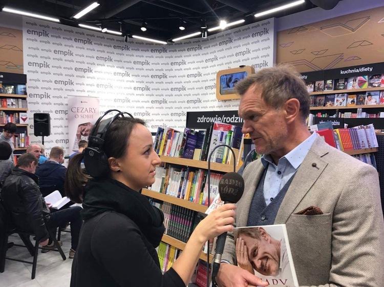 "Bardzo przyjemnie było mi się tutaj rodzić, jako aktorowi". Cezary Pazura wspomina Łódź w swej autobiografii 1 39707 2a38112ff4c361d1ac9cdc2842fdbe3a