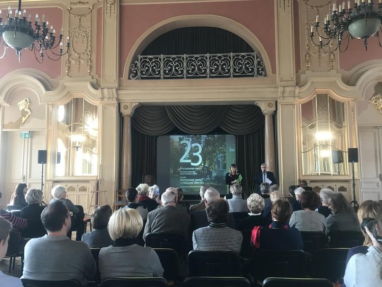 76 tysięcy złotych na ratowanie zabytków Starego Cmentarza. Podsumowanie kwesty 1 40095 7010371703a207681340153f0e3ff1e7