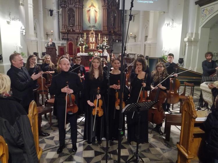 Koniec VIII Festiwalu Muzycznego Słowo i Muzyka 1 40127 47cc1cb2b9849eb79481cce0b83fca16